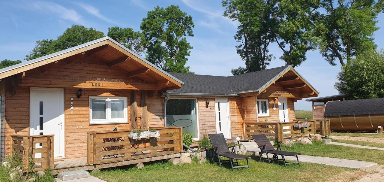 Peenehof Koeppen - Ferienwohnungen & Schlaffaesser Jordenstorf Екстериор снимка