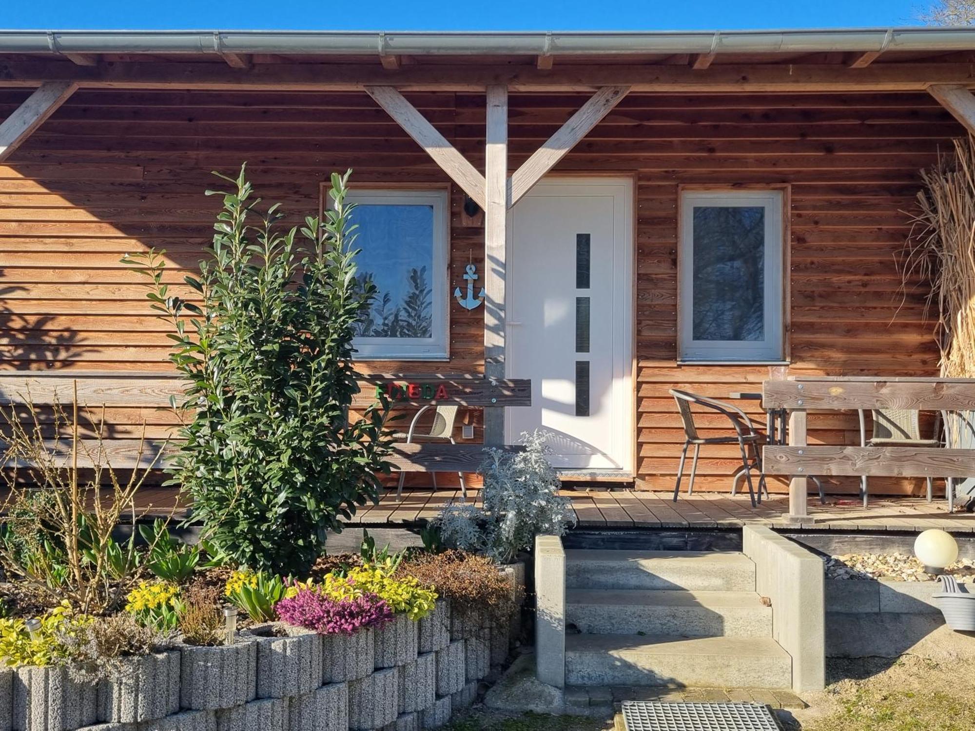 Peenehof Koeppen - Ferienwohnungen & Schlaffaesser Jordenstorf Екстериор снимка